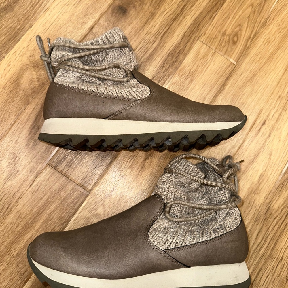 Merrell Alpine knit boots